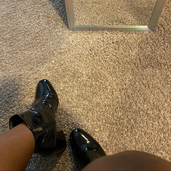 Vince Camuto Kalyca Ankle Booties - Picture 2 of 3